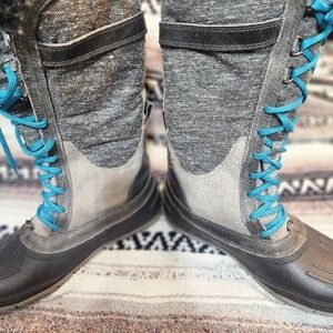North Face Tall Gray and Blue Winter & Rain Boots size 9